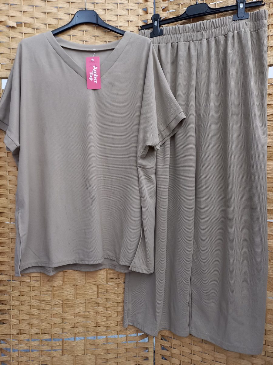 CONJUNTO ESCOTE V